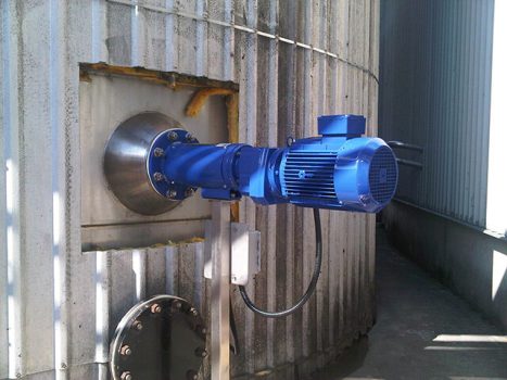 side entry agitator with blue motor