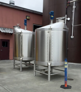 Wine tank with an agitator in USA